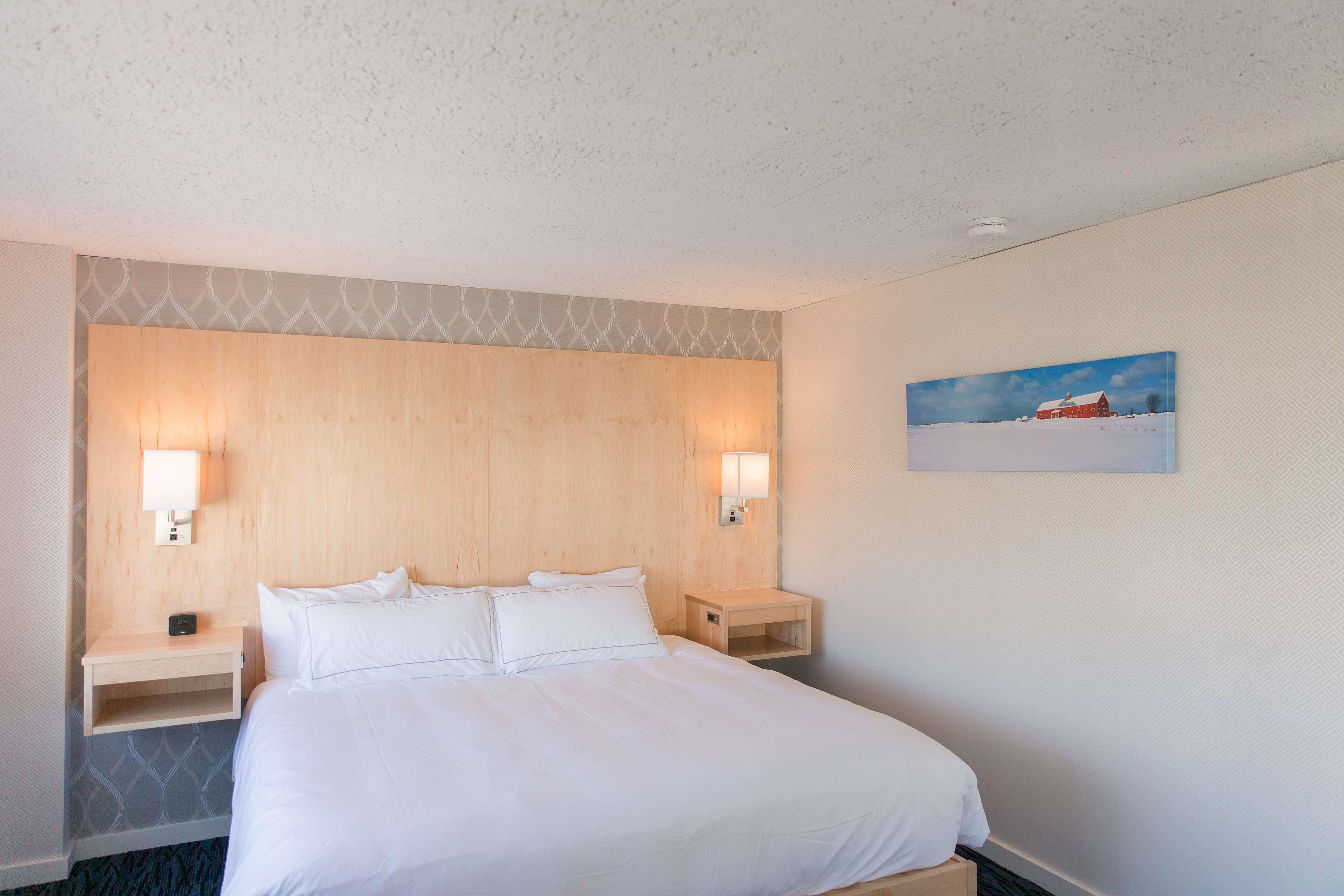 Capitol Plaza Hotel Montpelier Tapestry Collection By Hilton Bagian luar foto