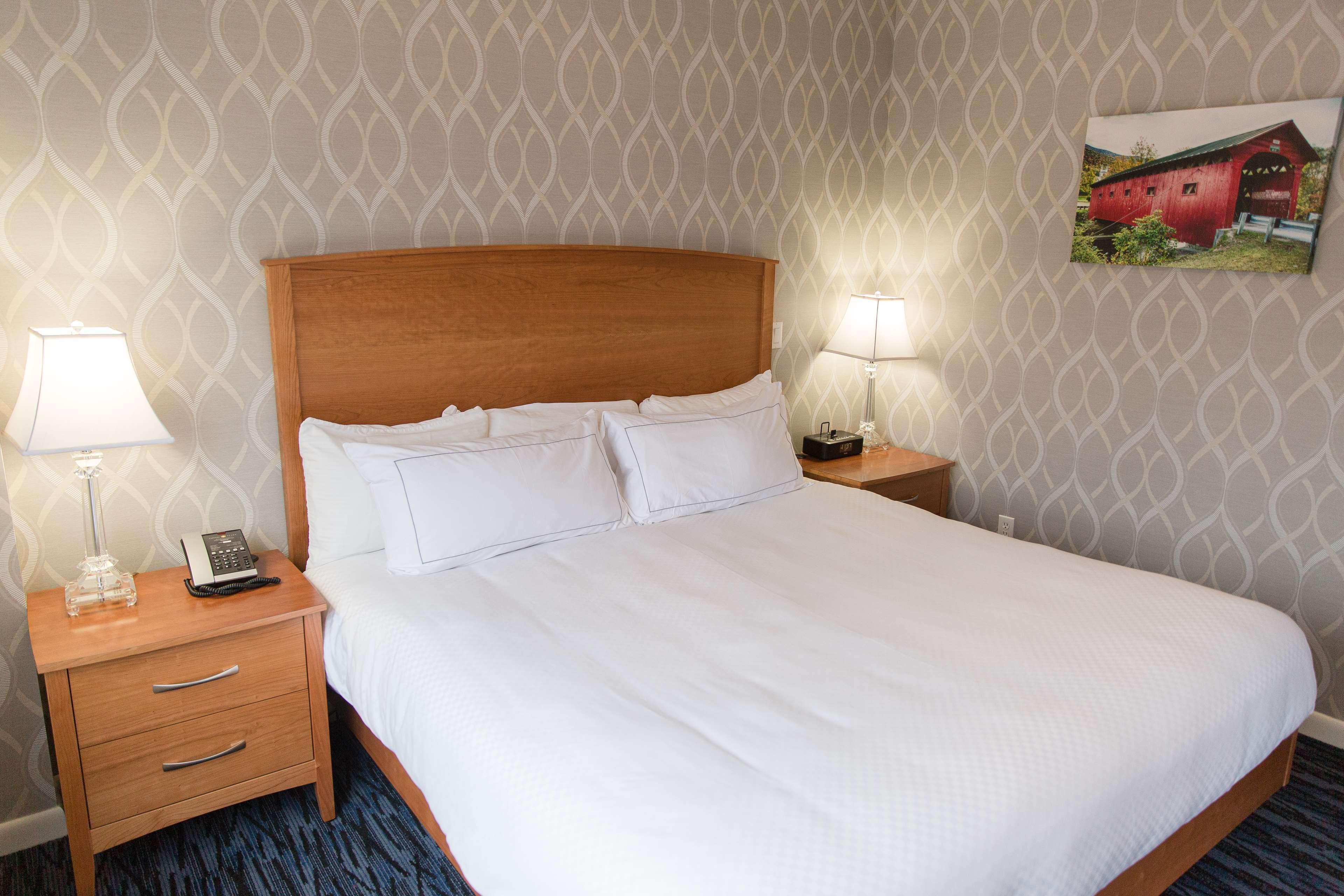 Capitol Plaza Hotel Montpelier Tapestry Collection By Hilton Bagian luar foto
