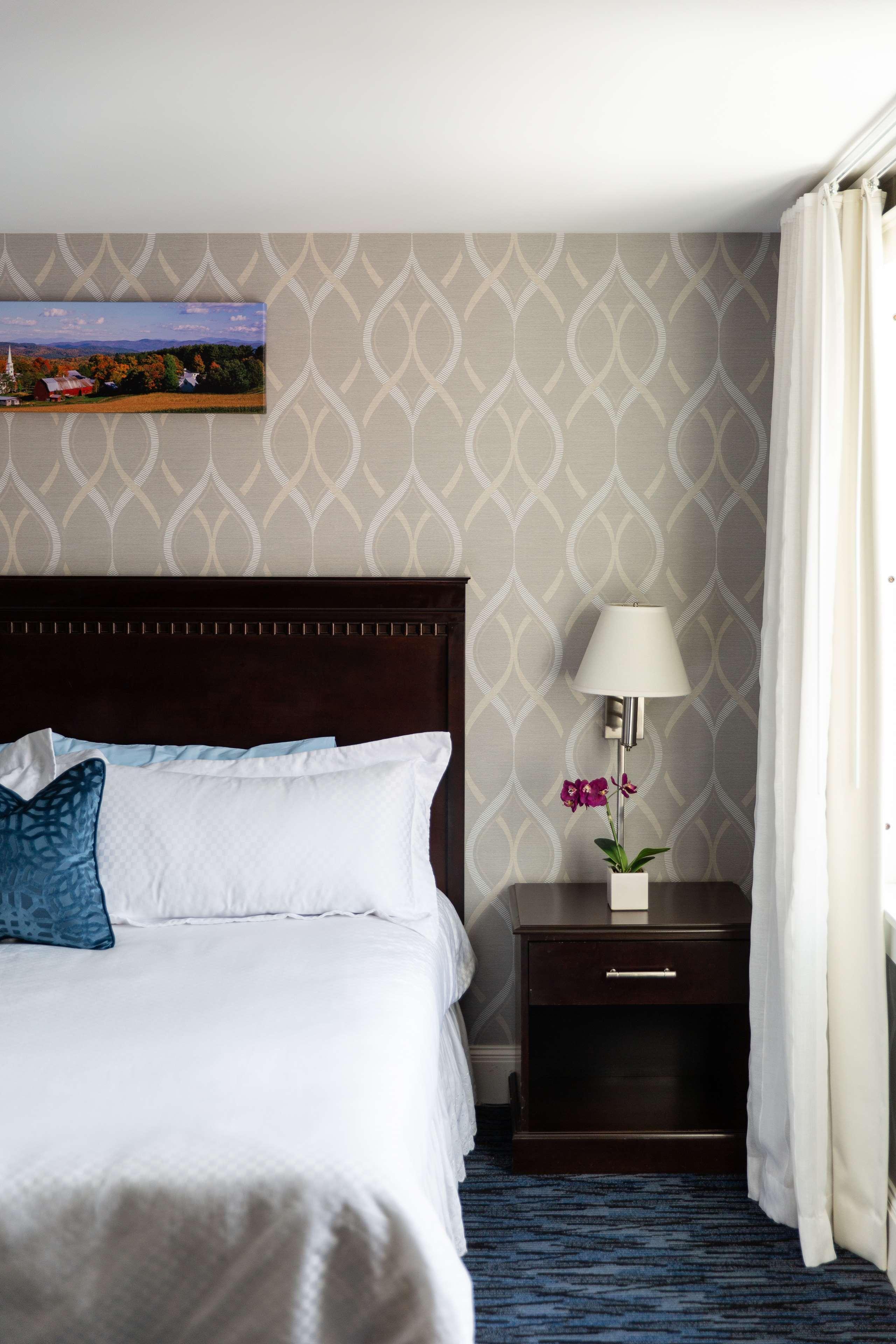 Capitol Plaza Hotel Montpelier Tapestry Collection By Hilton Bagian luar foto
