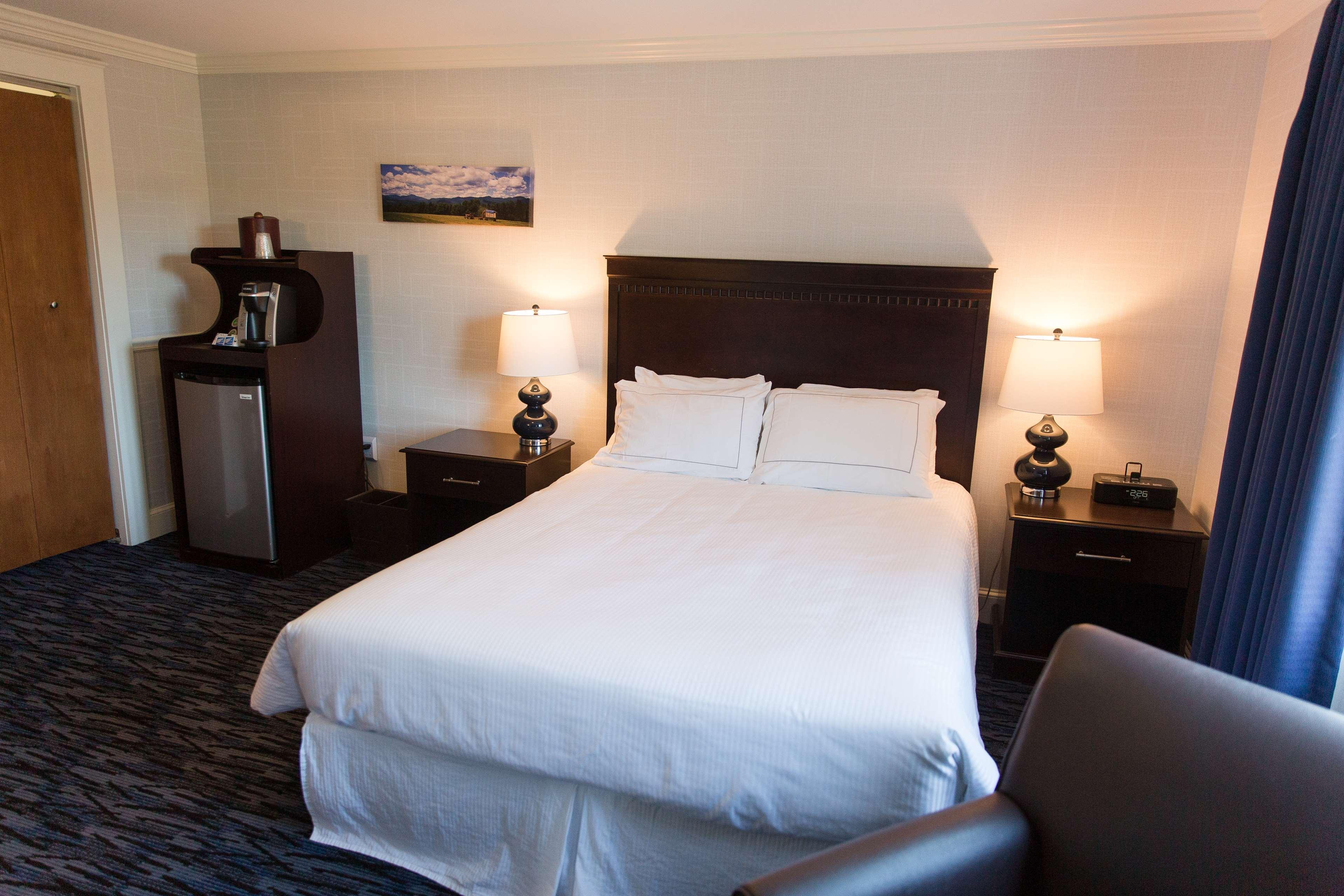 Capitol Plaza Hotel Montpelier Tapestry Collection By Hilton Bagian luar foto