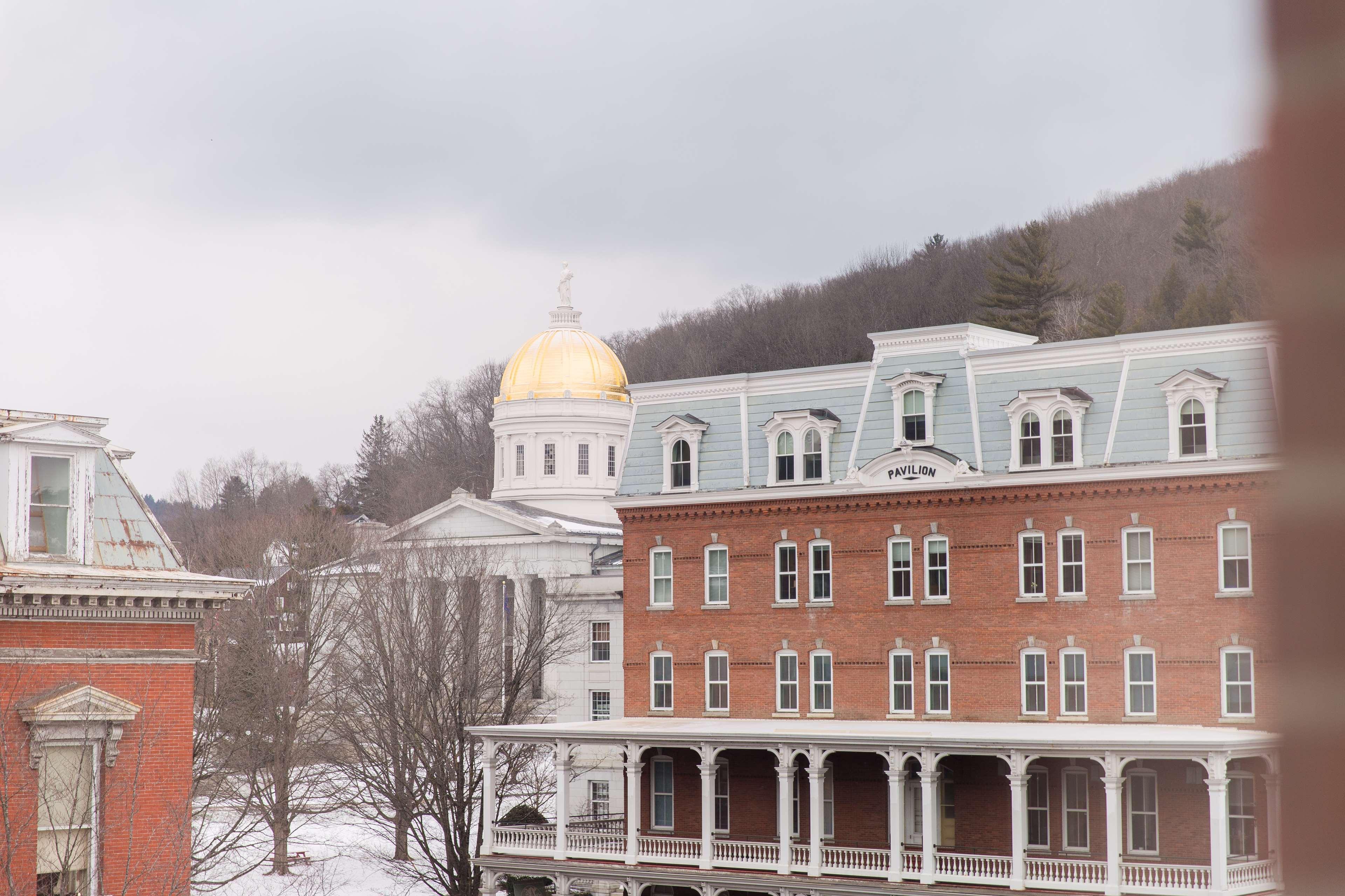 Capitol Plaza Hotel Montpelier Tapestry Collection By Hilton Bagian luar foto