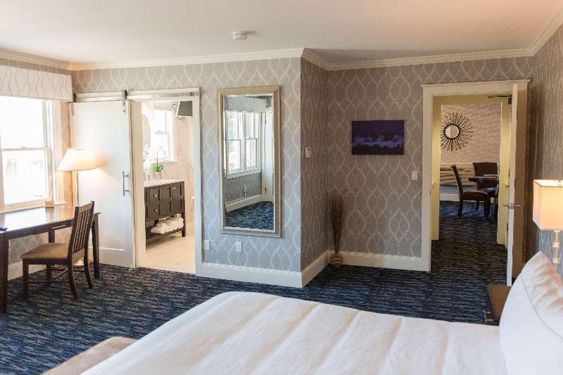 Capitol Plaza Hotel Montpelier Tapestry Collection By Hilton Bagian luar foto