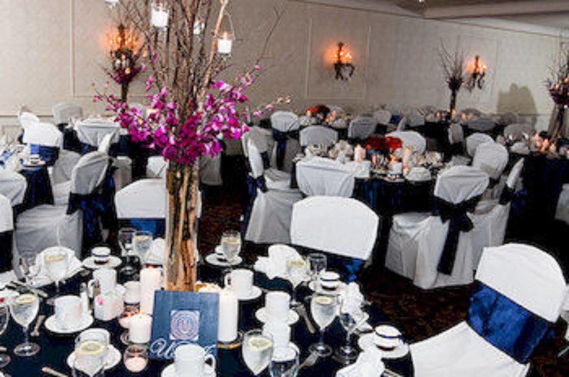 Capitol Plaza Hotel Montpelier Tapestry Collection By Hilton Bagian luar foto