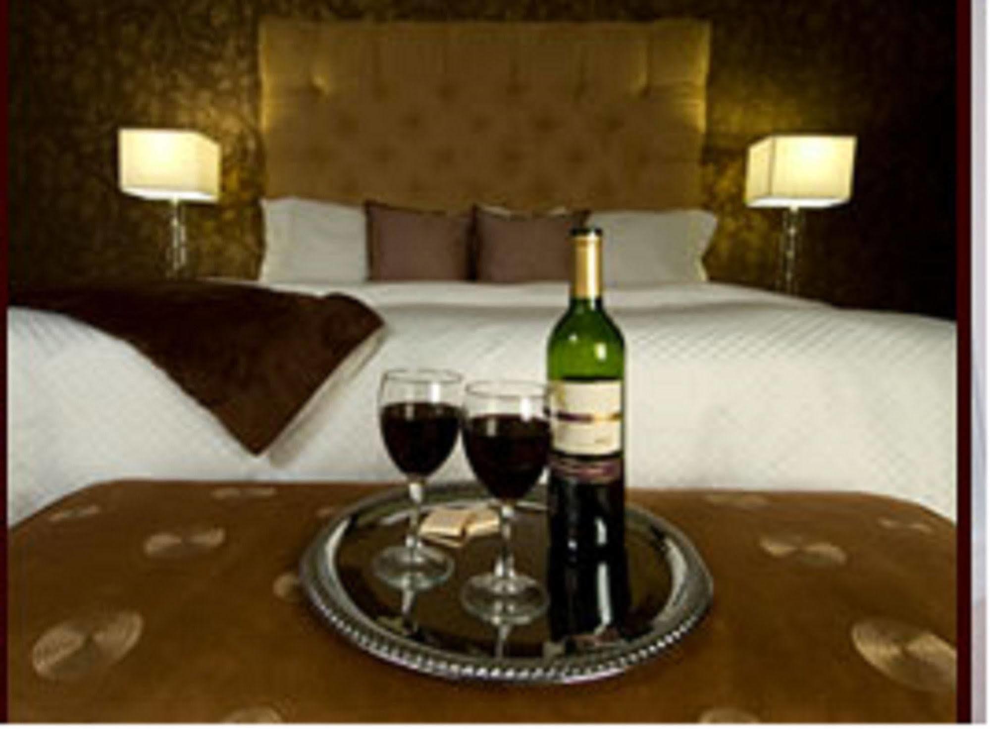 Capitol Plaza Hotel Montpelier Tapestry Collection By Hilton Bagian luar foto