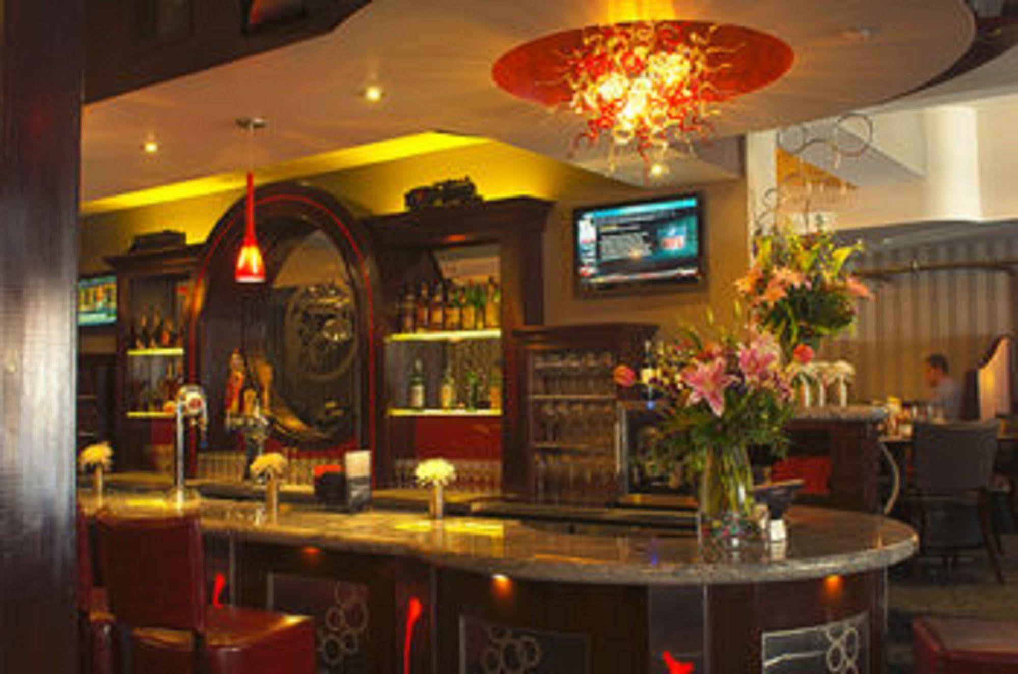 Capitol Plaza Hotel Montpelier Tapestry Collection By Hilton Bagian luar foto