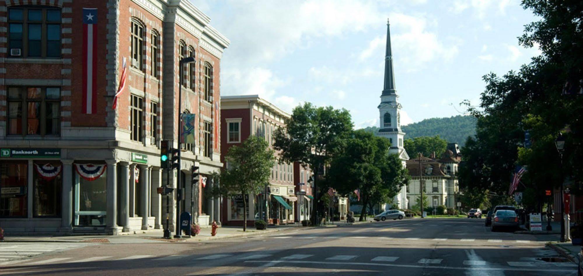 Capitol Plaza Hotel Montpelier Tapestry Collection By Hilton Bagian luar foto